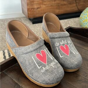 Dansko size 39 like new